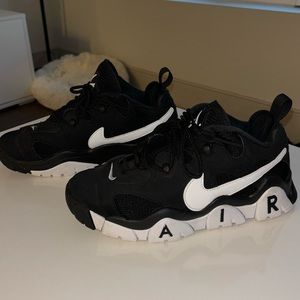 Nike Air Barrage Low’s